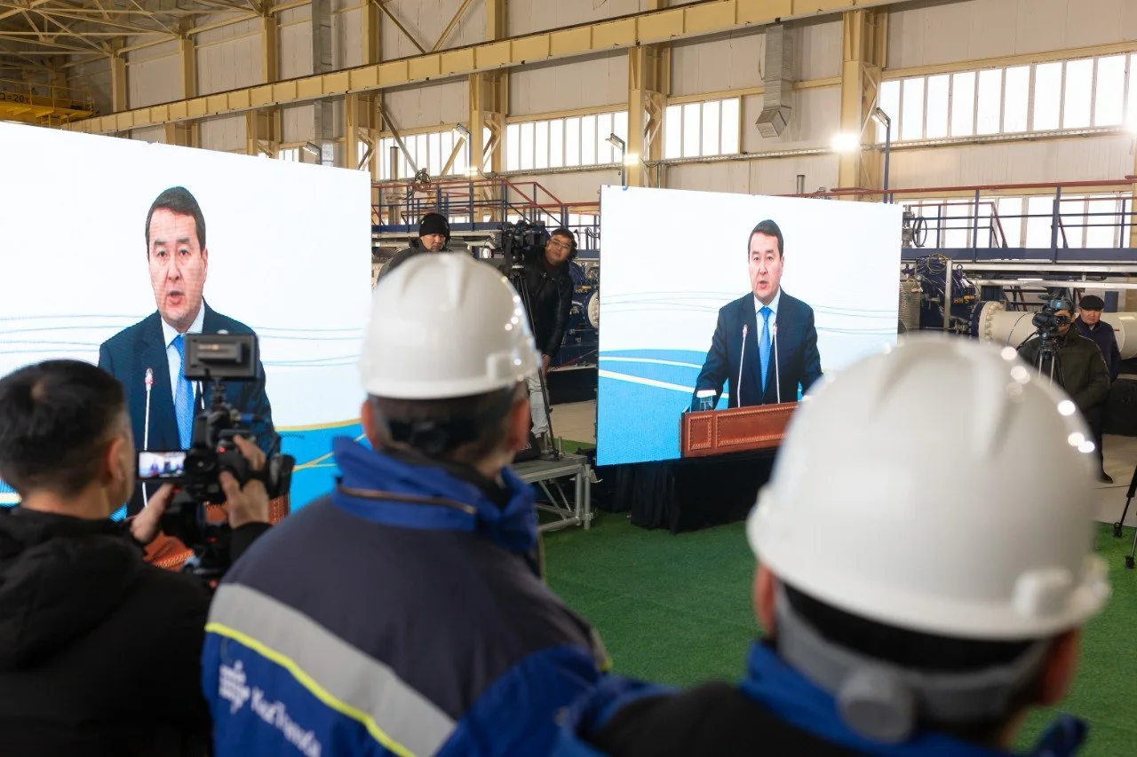 Светодиодные экраны с трансляцией выступления на церемонии запуска водовода